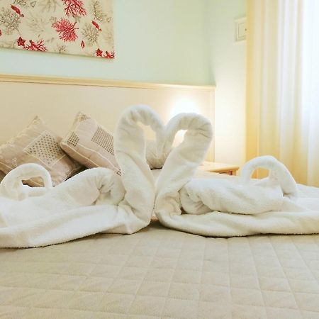 Hotel Atmosfere Beach Cesenatico Kültér fotó