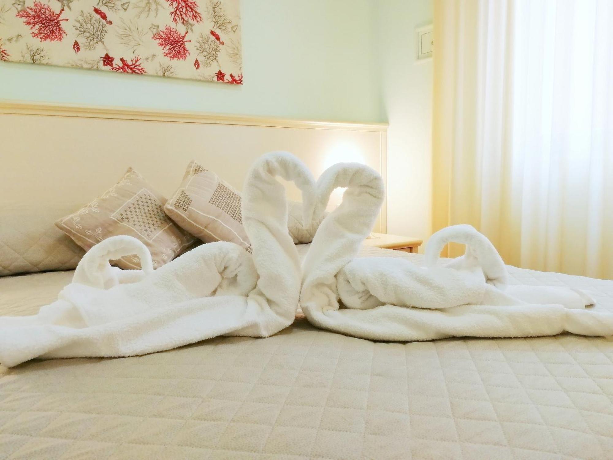 Hotel Atmosfere Beach Cesenatico Kültér fotó