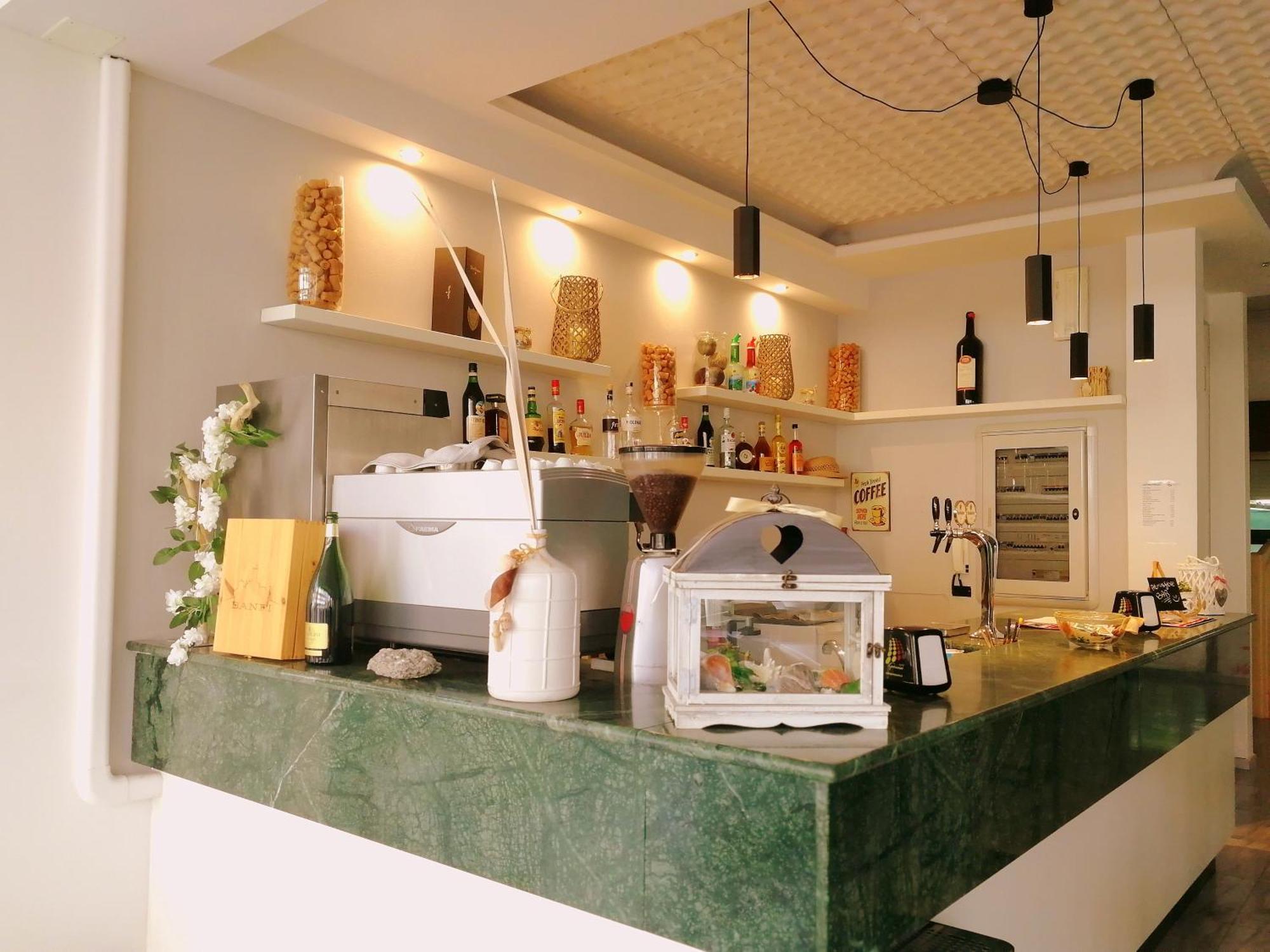 Hotel Atmosfere Beach Cesenatico Kültér fotó