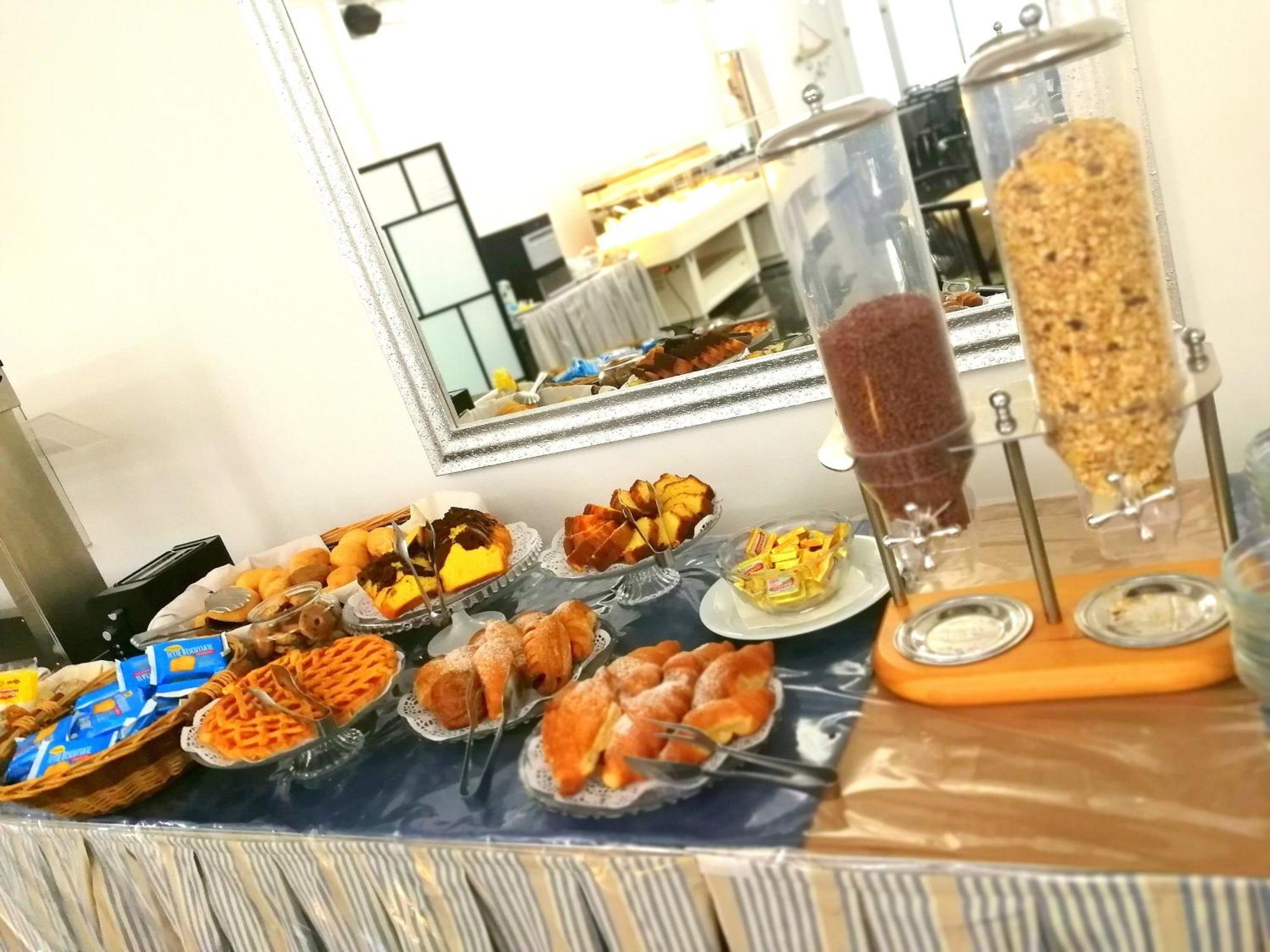 Hotel Atmosfere Beach Cesenatico Kültér fotó
